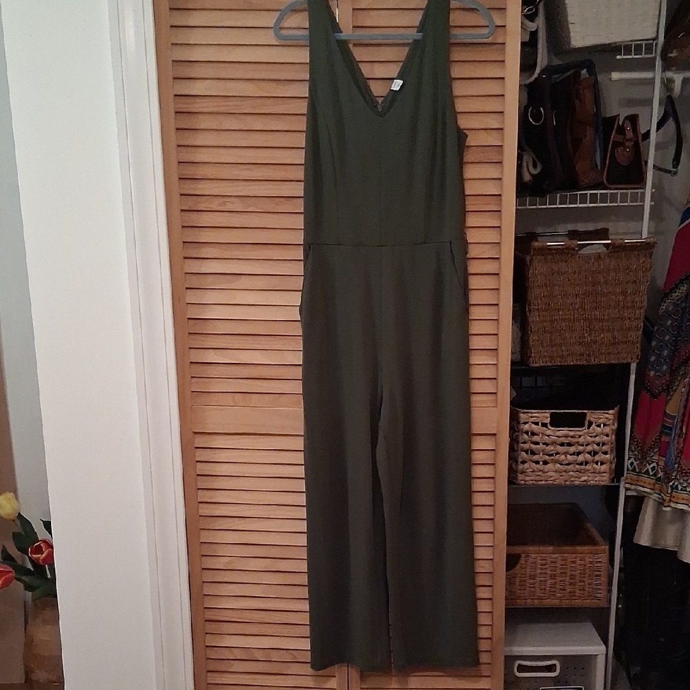Old Navy Olive Green Women's Sleeveless Jumpsuit